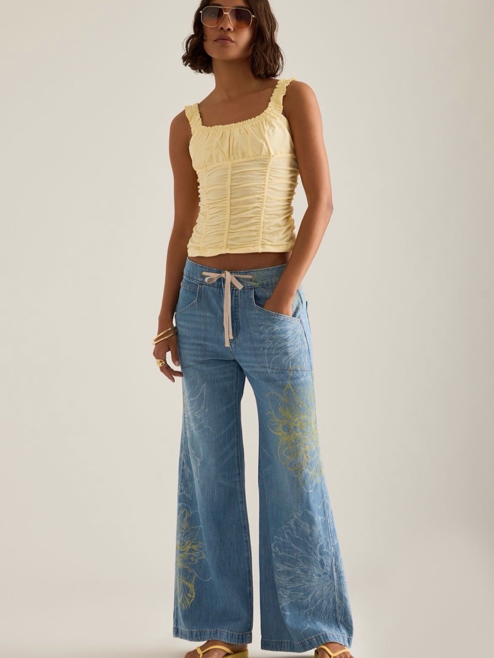 $158! Ellis High-Rise Wide-Leg
Drawstring Jeans by Pilcro SZ 27 NWT sample piec.